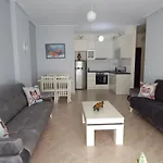 Modern Spacious 1 Bedroom Flat Next To The *