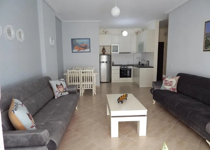 Modern Spacious 1 Bedroom Flat Next To The *