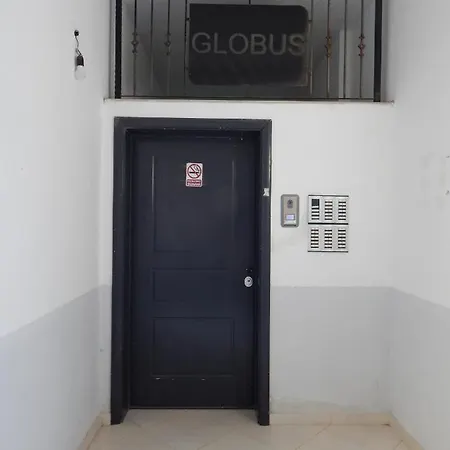 Modern Spacious 1 Bedroom Flat Next To The *