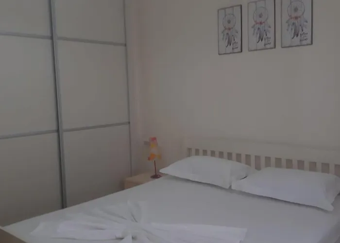 아파트 Modern Spacious 1 Bedroom Flat Next To The *